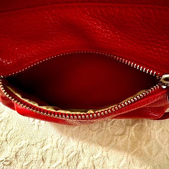 BCBGMaxAzaria Red Adjustable Backpack Purse Made in Italy Good Condition - Picture 13 of 16